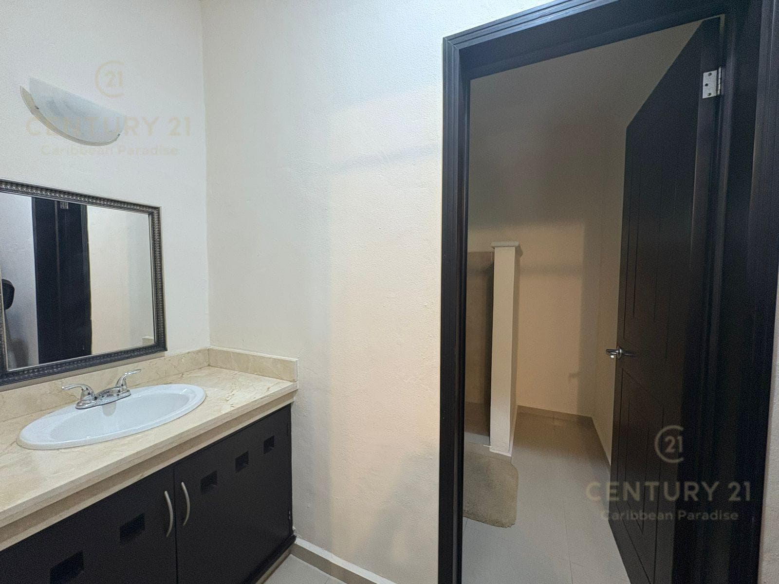 FURNISHED HOUSE FOR SALE IN BOSQUE REAL C4131