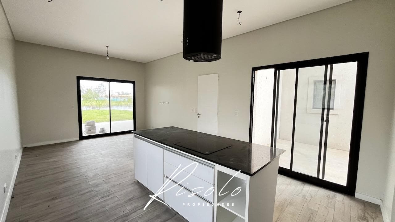 House for Sale. 3 bedrooms, separate kitchen, covered patio, pool, storage room. Gated community, Escobar