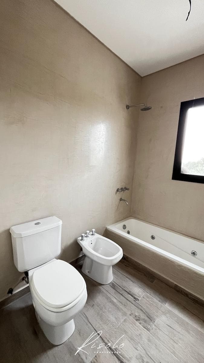 House for Sale. 3 bedrooms, separate kitchen, covered patio, pool, storage room. Gated community, Escobar