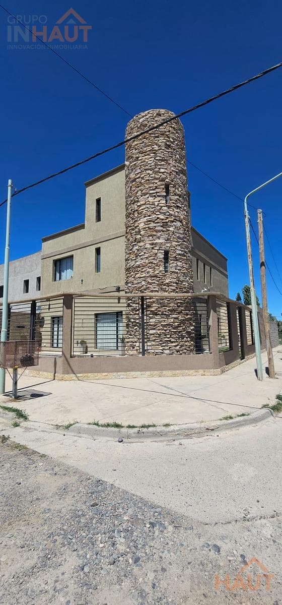 3-Bedroom Executive Home with Studio, Eligible for Plottier Loan