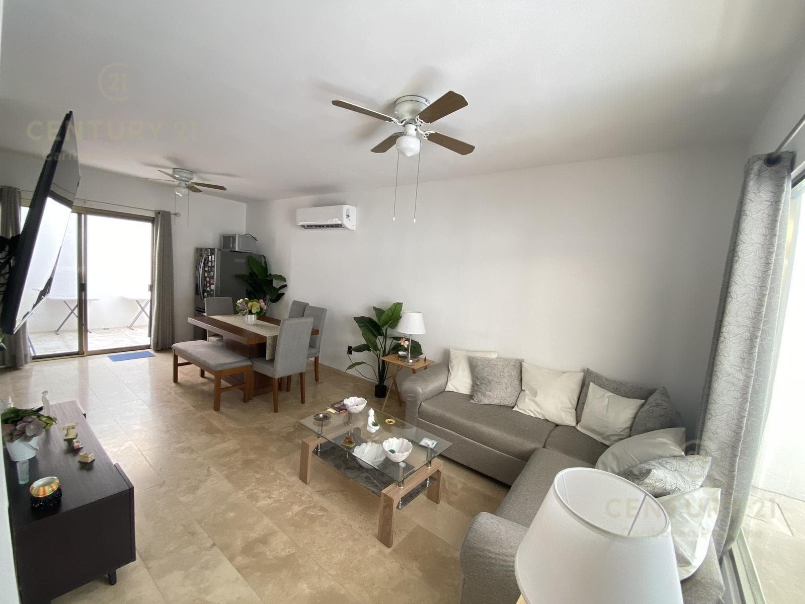House for Sale with Pool in Isla Azul, Cancún C4137