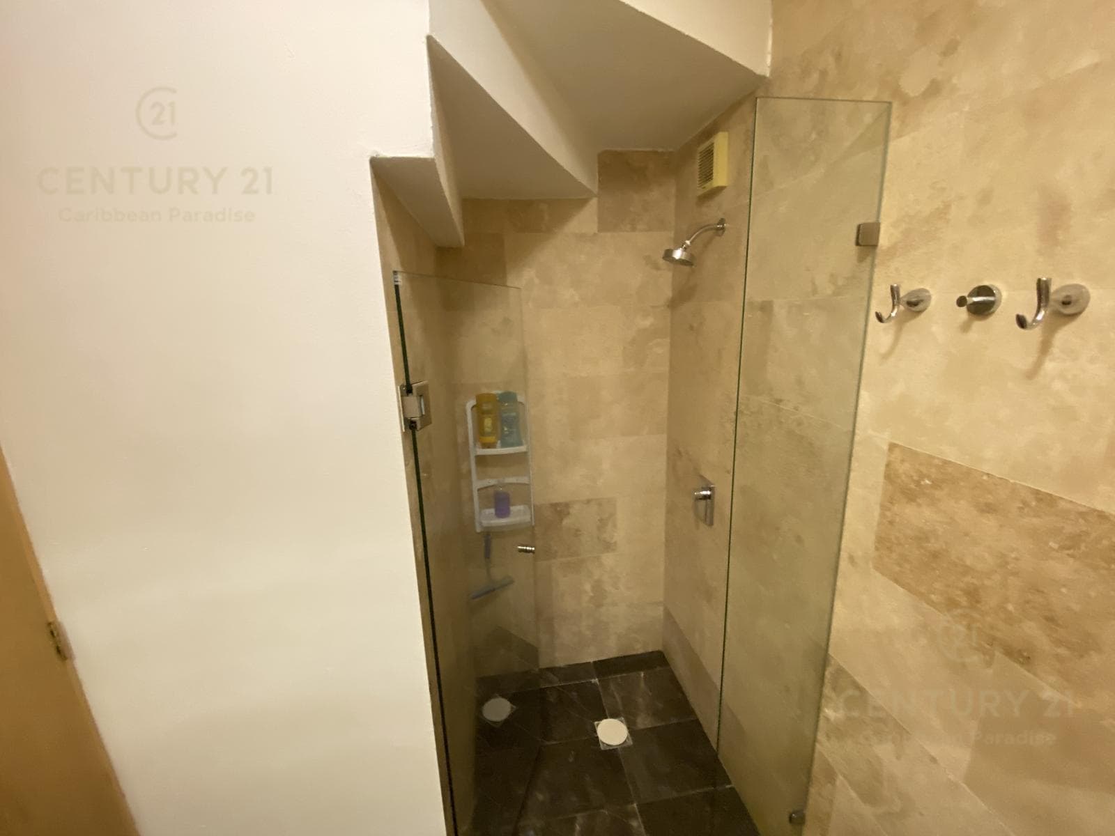 House for Sale with Pool in Isla Azul, Cancún C4137