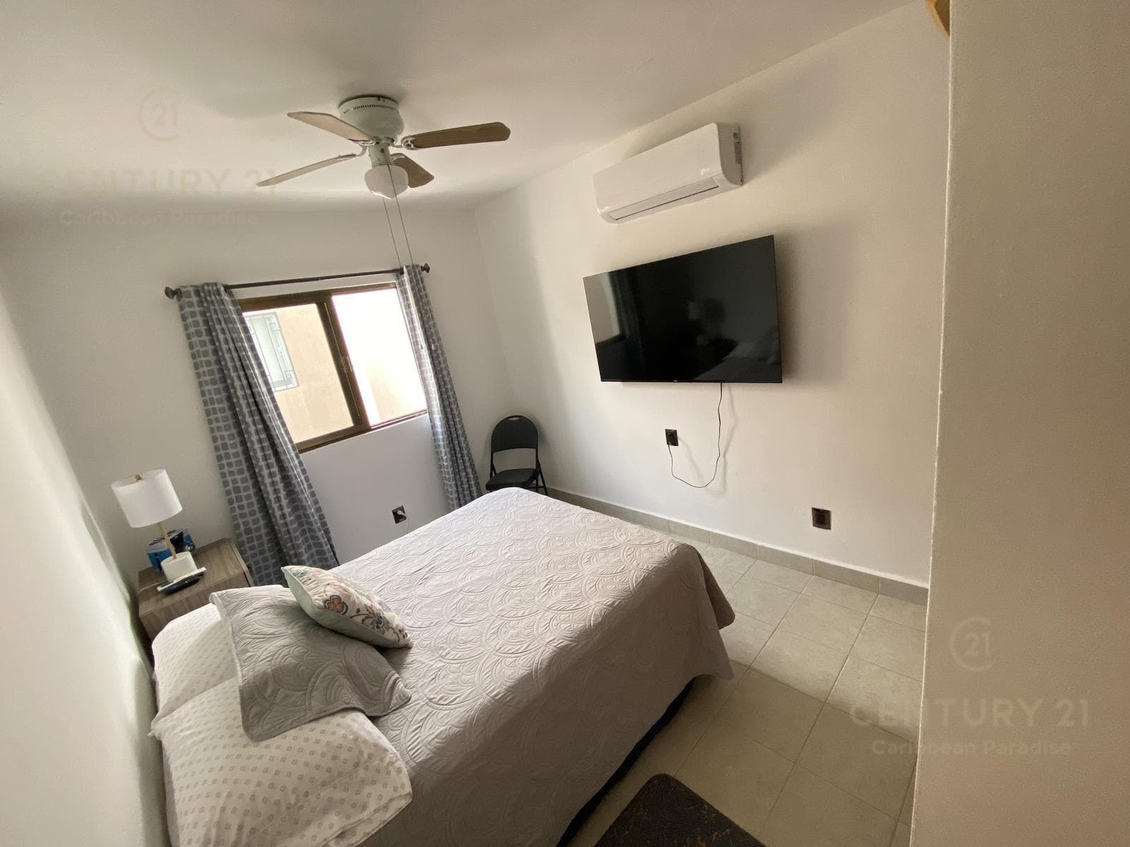 House for Sale with Pool in Isla Azul, Cancún C4137
