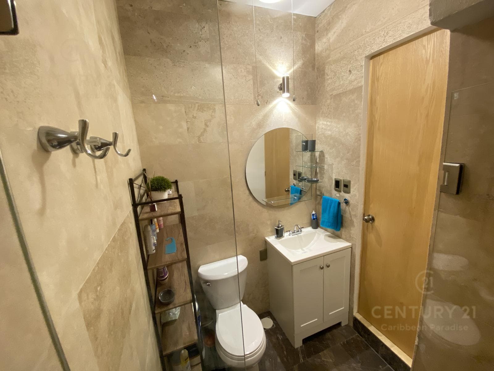 House for Sale with Pool in Isla Azul, Cancún C4137