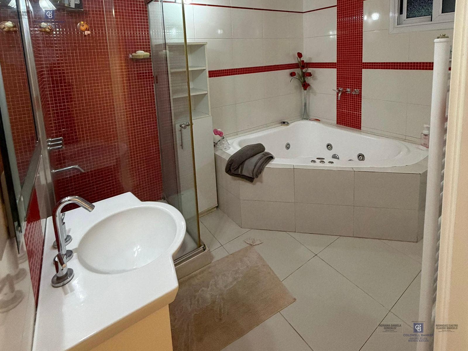 FOR SALE: 5-ROOM HOUSE WITH WAREHOUSE AND 2 DUPLEXES in Ezpeleta Oeste