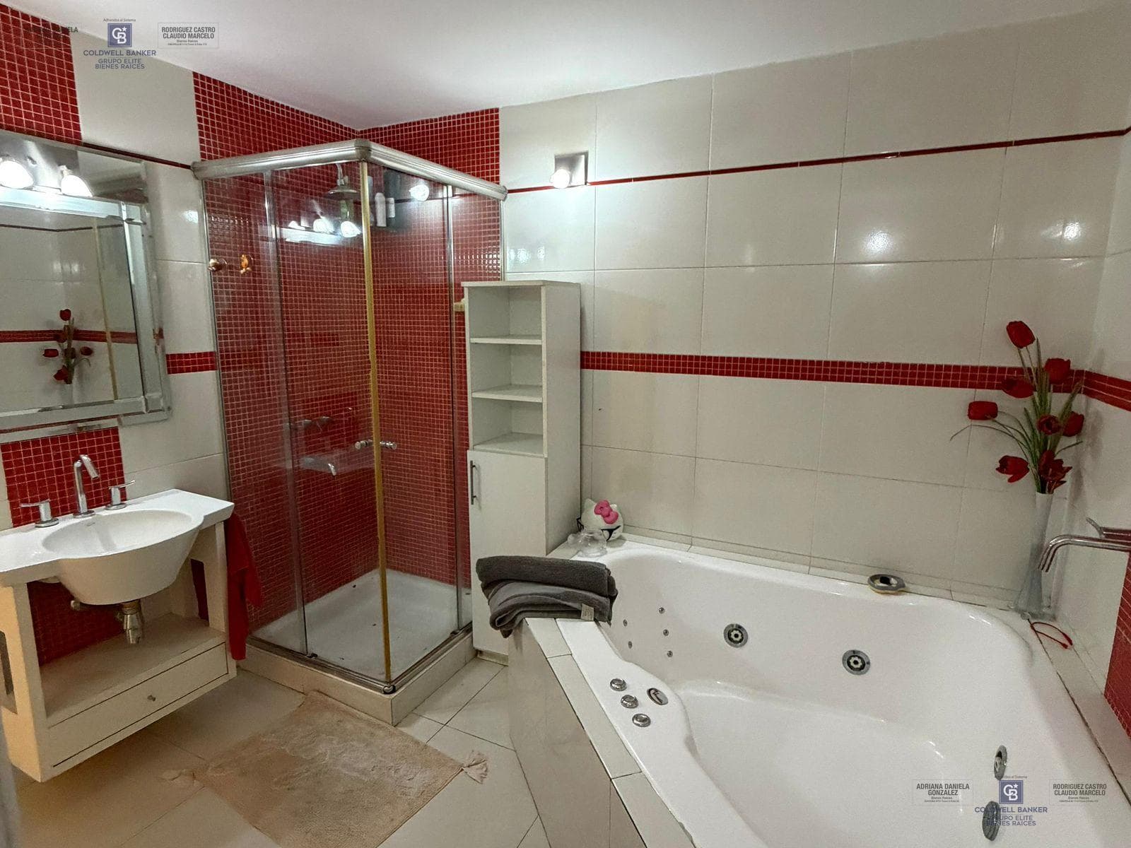 FOR SALE: 5-ROOM HOUSE WITH WAREHOUSE AND 2 DUPLEXES in Ezpeleta Oeste