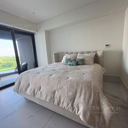 Apartment for Rent in the WOHA C4136 Condominium