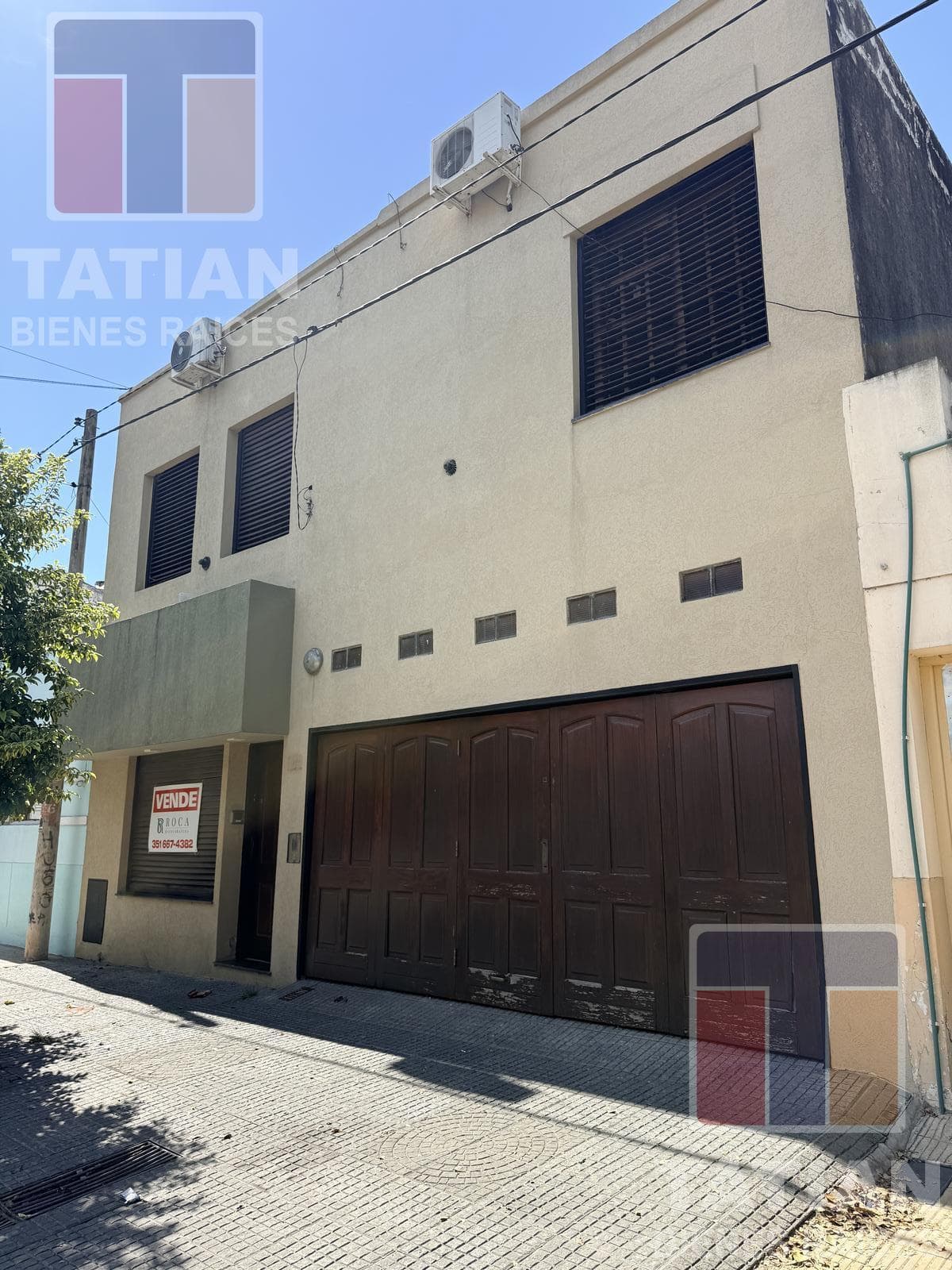 Your Family Oasis in Alta Córdoba! Spacious 4-Bedroom Home with a Pool and Barbecue Area