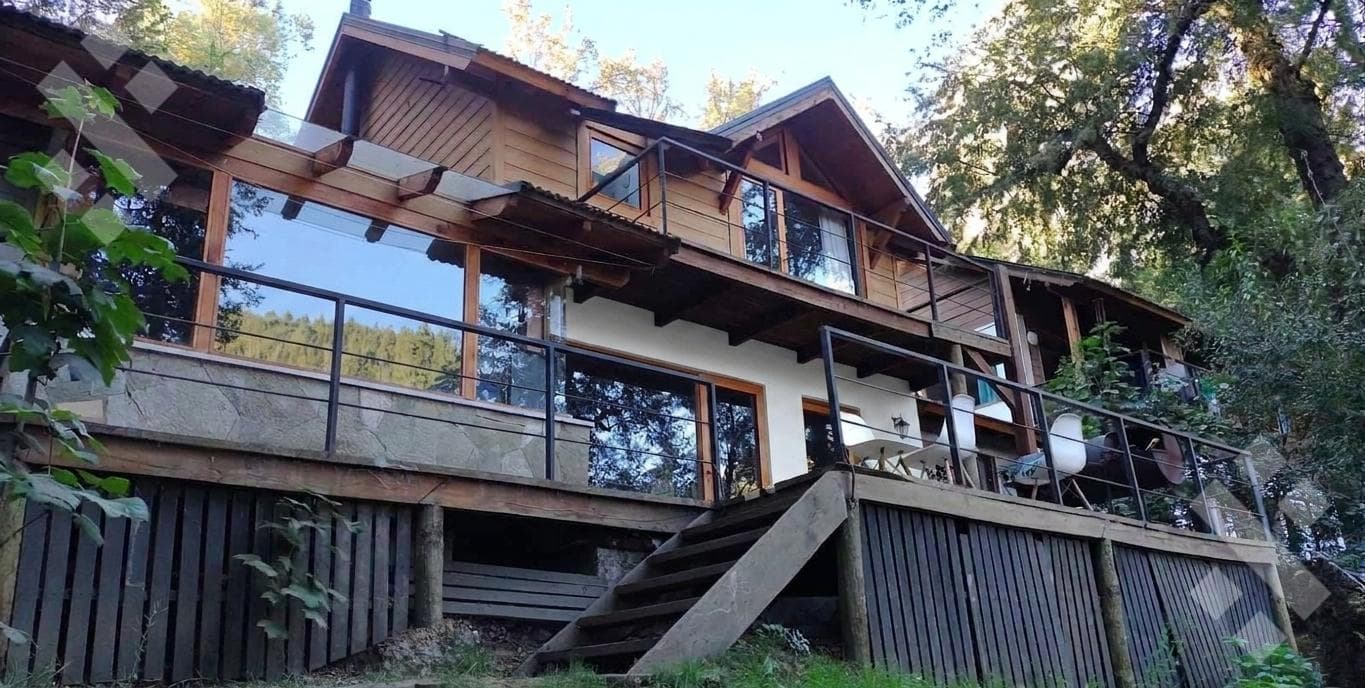3-Bedroom House for Sale - Alihuen Alto Neighborhood - San Martín de los Andes