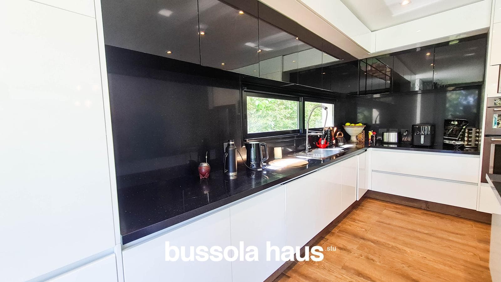 4-Bedroom Lakefront Home in Golf Nordelta