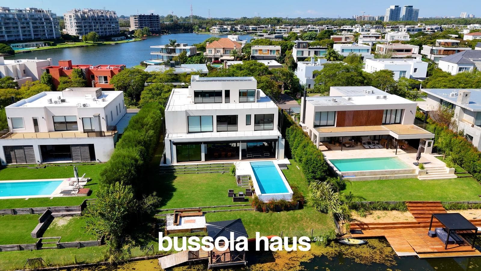4-Bedroom Lakefront Home in Golf Nordelta
