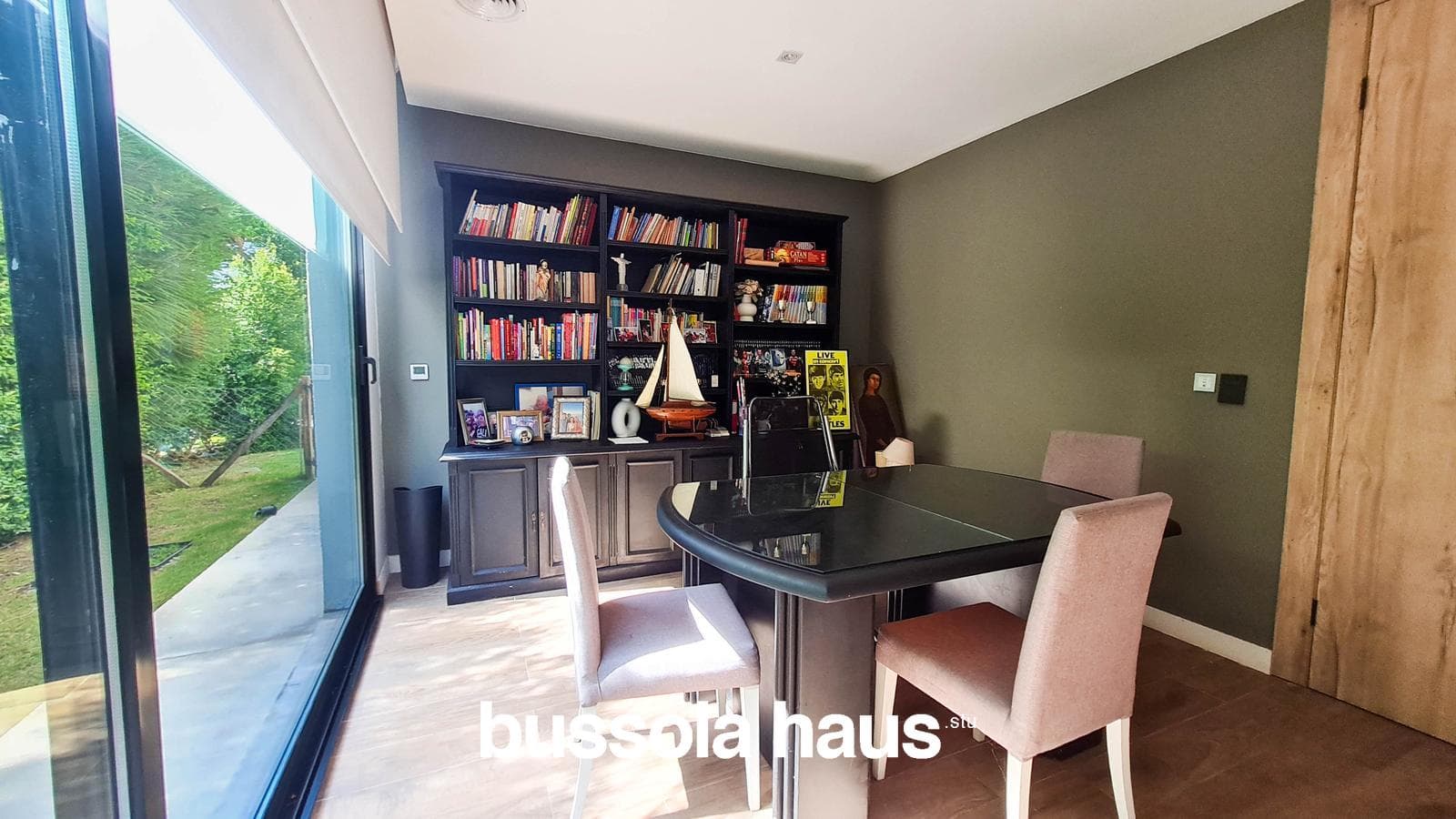 4-Bedroom Lakefront Home in Golf Nordelta