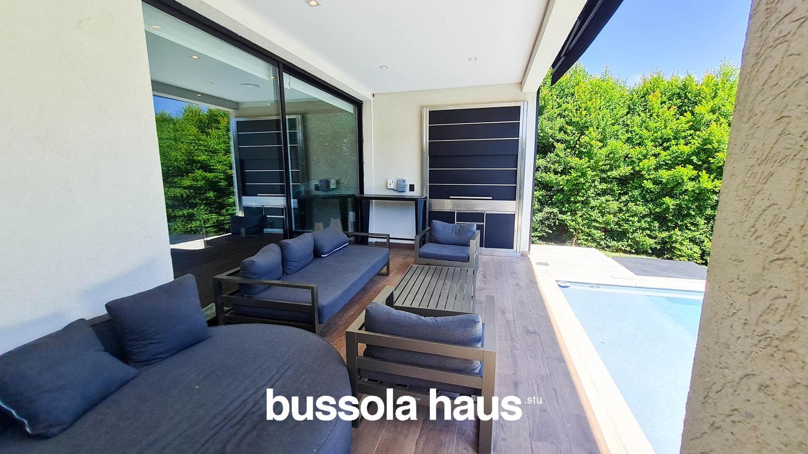 4-Bedroom Lakefront Home in Golf Nordelta