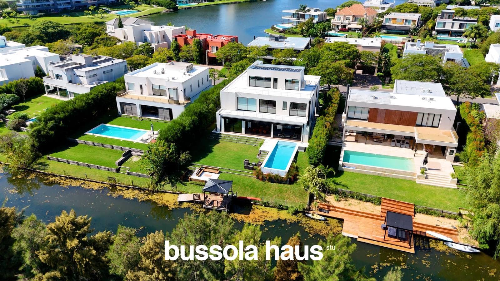 4-Bedroom Lakefront Home in Golf Nordelta
