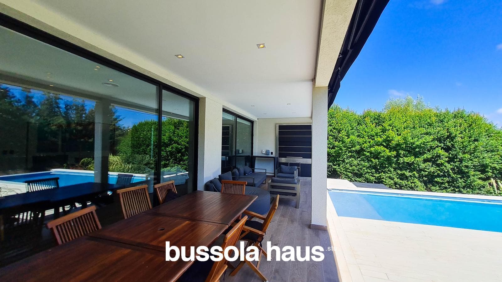 4-Bedroom Lakefront Home in Golf Nordelta