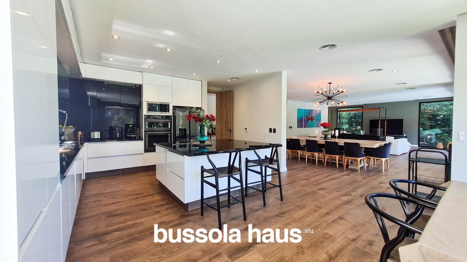 4-Bedroom Lakefront Home in Golf Nordelta