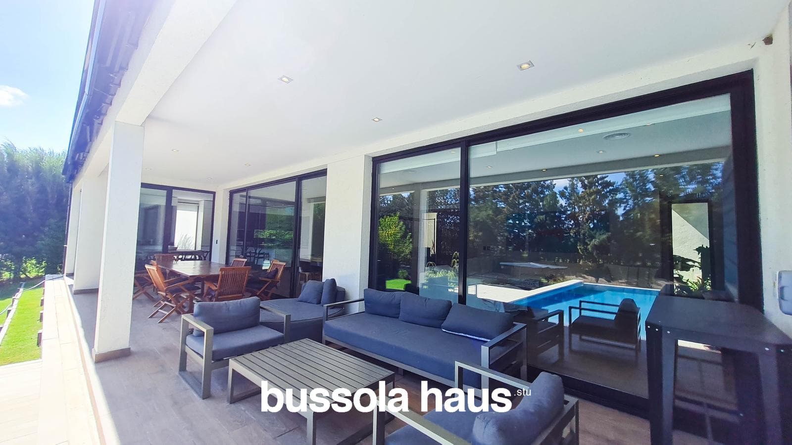 4-Bedroom Lakefront Home in Golf Nordelta
