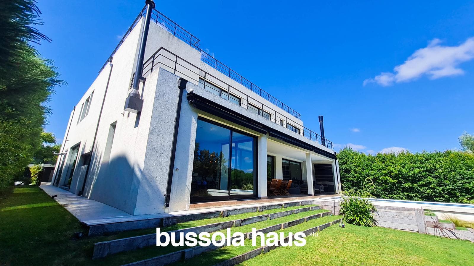 4-Bedroom Lakefront Home in Golf Nordelta