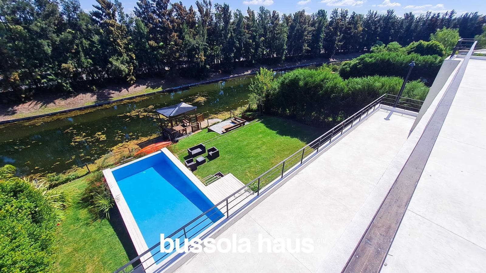 4-Bedroom Lakefront Home in Golf Nordelta