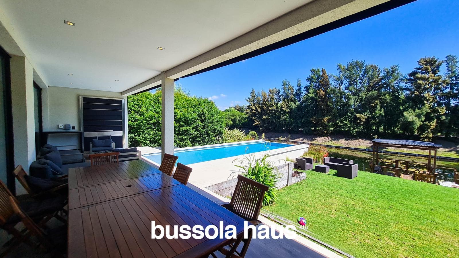 4-Bedroom Lakefront Home in Golf Nordelta