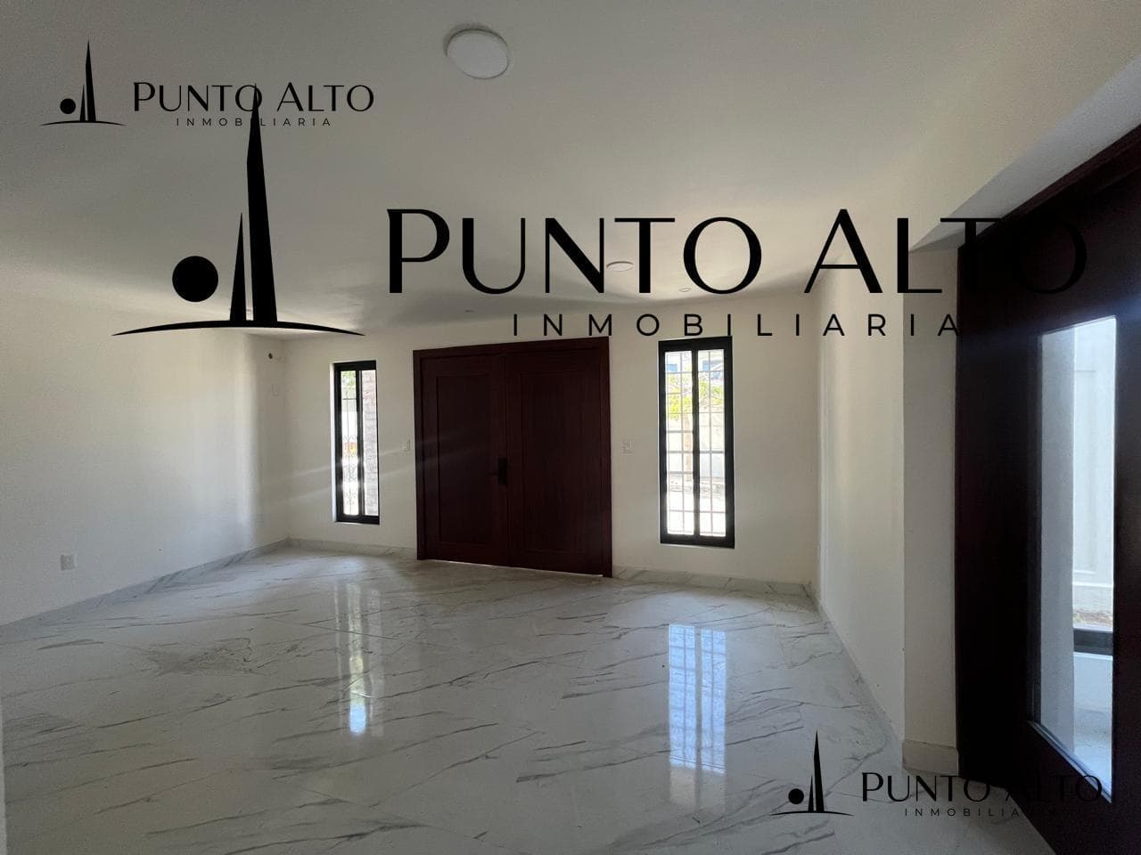 HOUSE FOR SALE IN THE FLORES NEIGHBORHOOD, ONE BLOCK FROM HIDALGO AVENUE