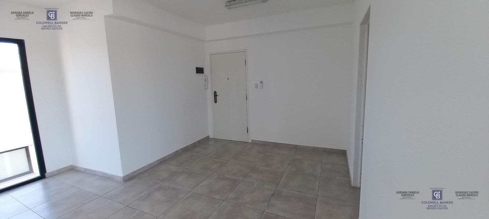 3-room apartment for sale with balcony in Downtown Avellaneda, including a garage
