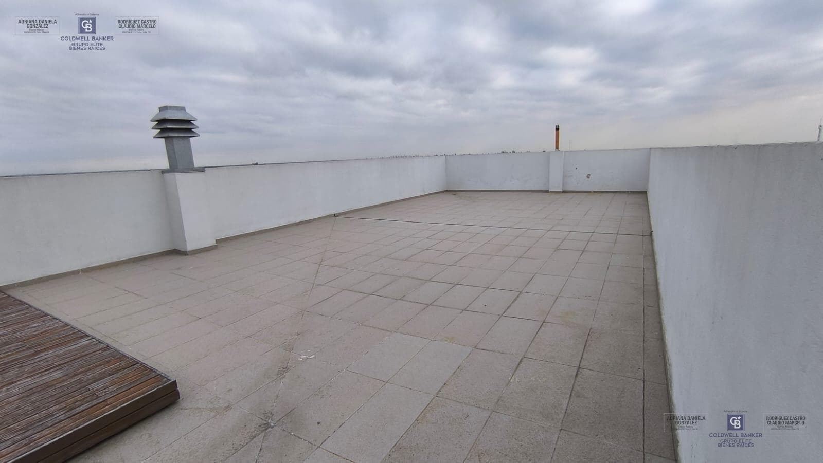 3-room apartment for sale with balcony in Downtown Avellaneda, including a garage