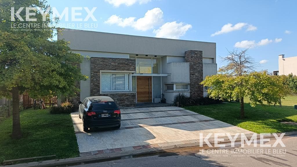 House for Sale with Financing in the Ayres Plaza Neighborhood, Pilar