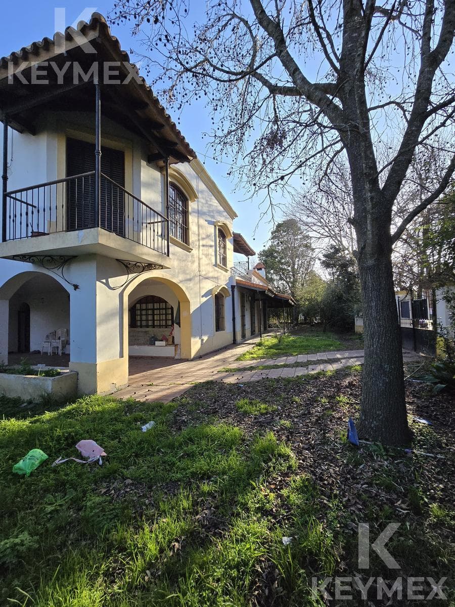 HOUSE FOR SALE | 4 BEDROOMS | CITY BELL | LA PLATA | 2,242 m² OF LAND