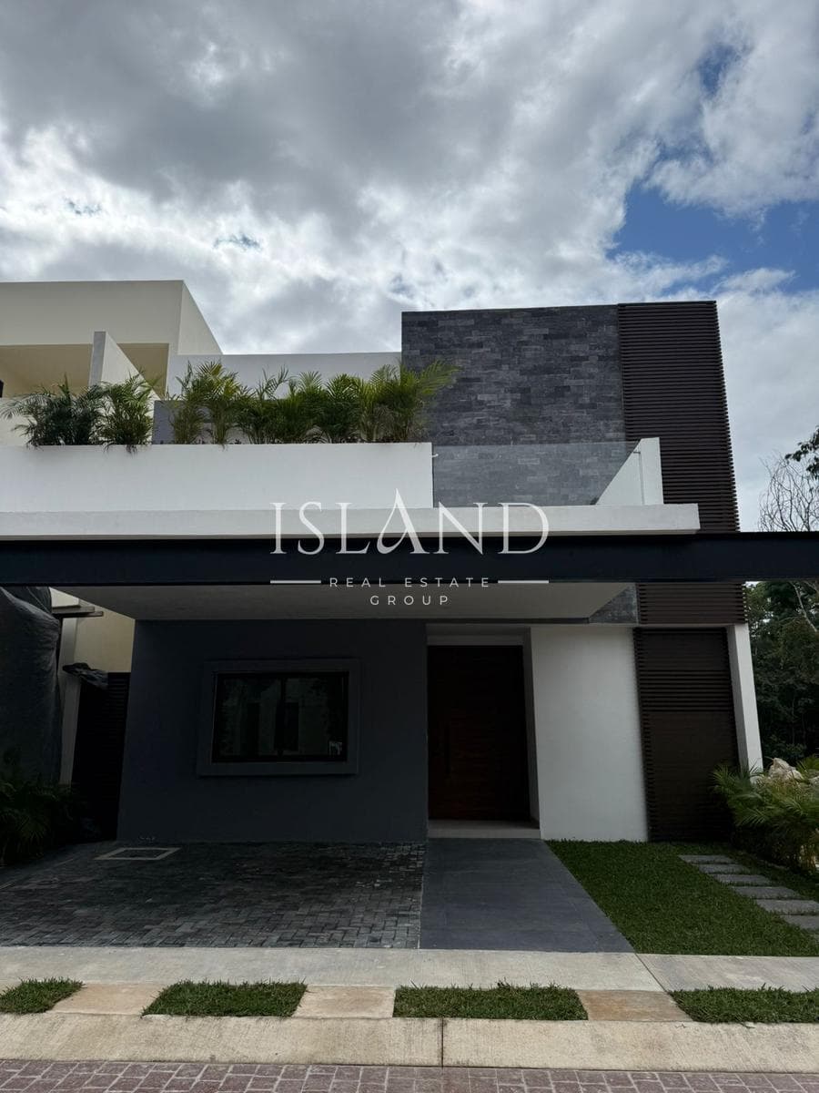 CASA EN VENTA y RENTA EN CANCÚN, VÍA CUMBRES