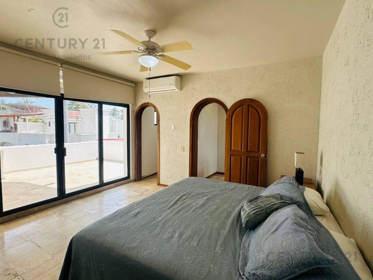House in Villas Golf Diamante with a terrace and hot tub in Acapulco Diamante