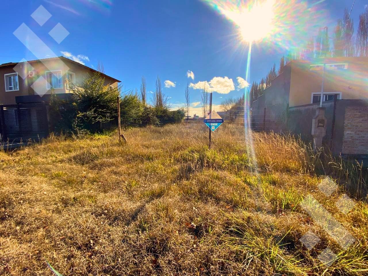 360m² LOT FOR SALE AT A BARGAIN PRICE - ECOR I Neighborhood - Plottier