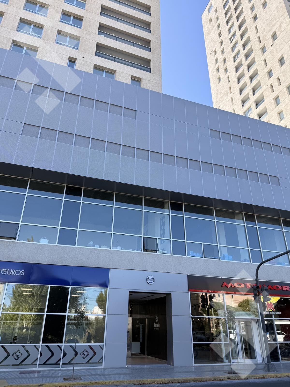 CORPORATE OFFICE SPACE FOR RENT AT "TORRE TRADE" - NEUQUÉN CITY