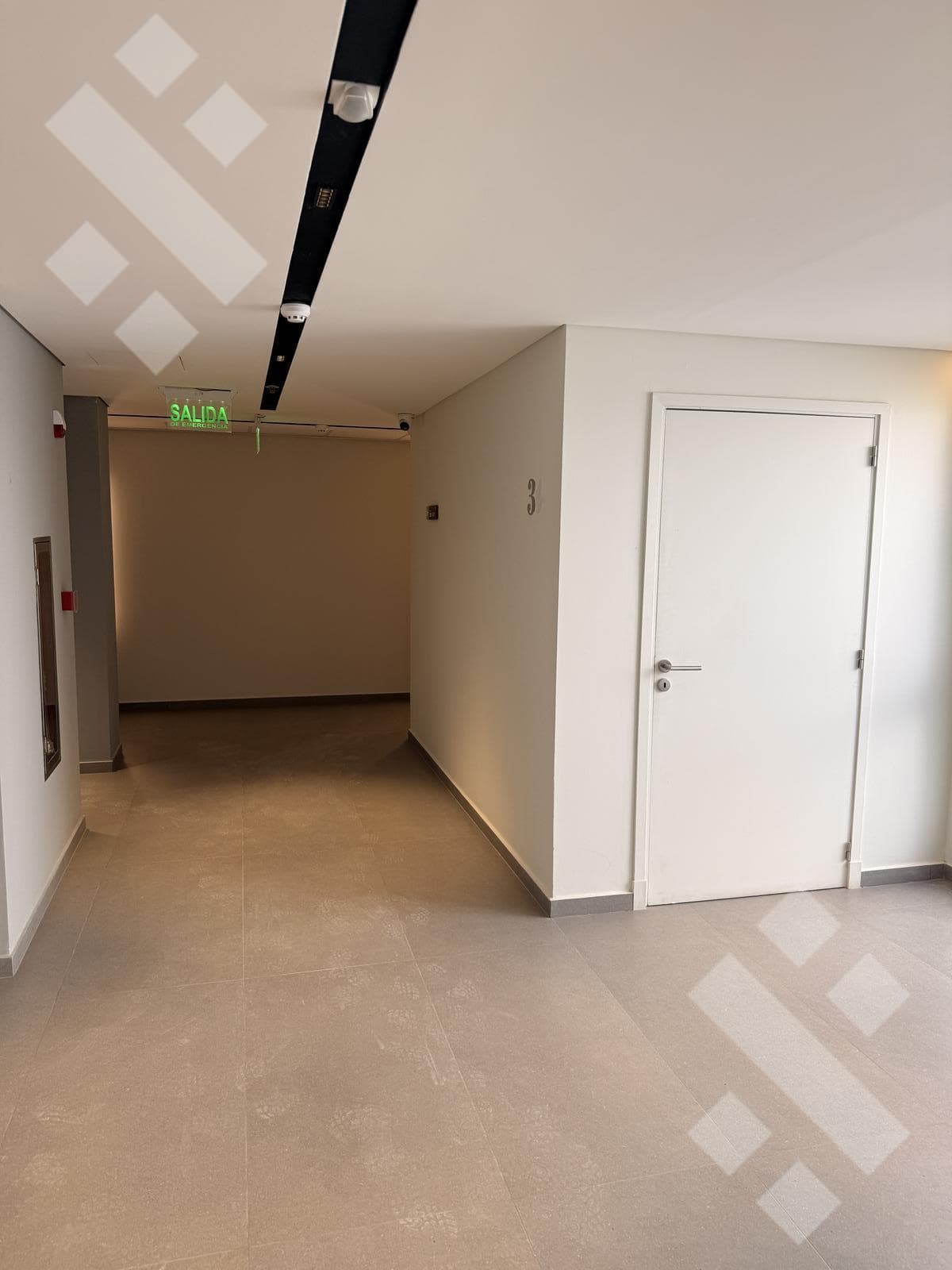 CORPORATE OFFICE SPACE FOR RENT AT "TORRE TRADE" - NEUQUÉN CITY