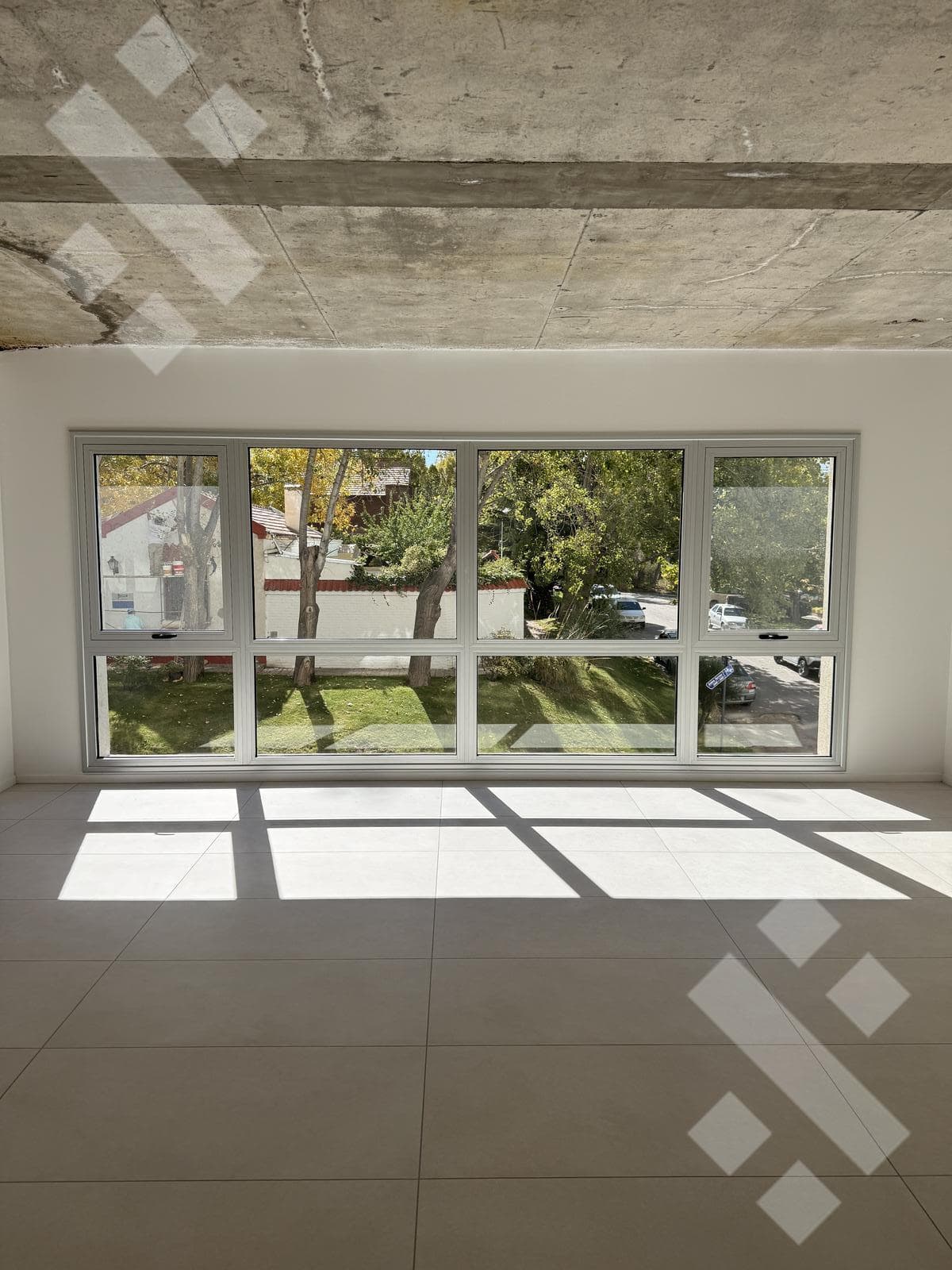 CORPORATE OFFICE SPACE FOR RENT AT "TORRE TRADE" - NEUQUÉN CITY