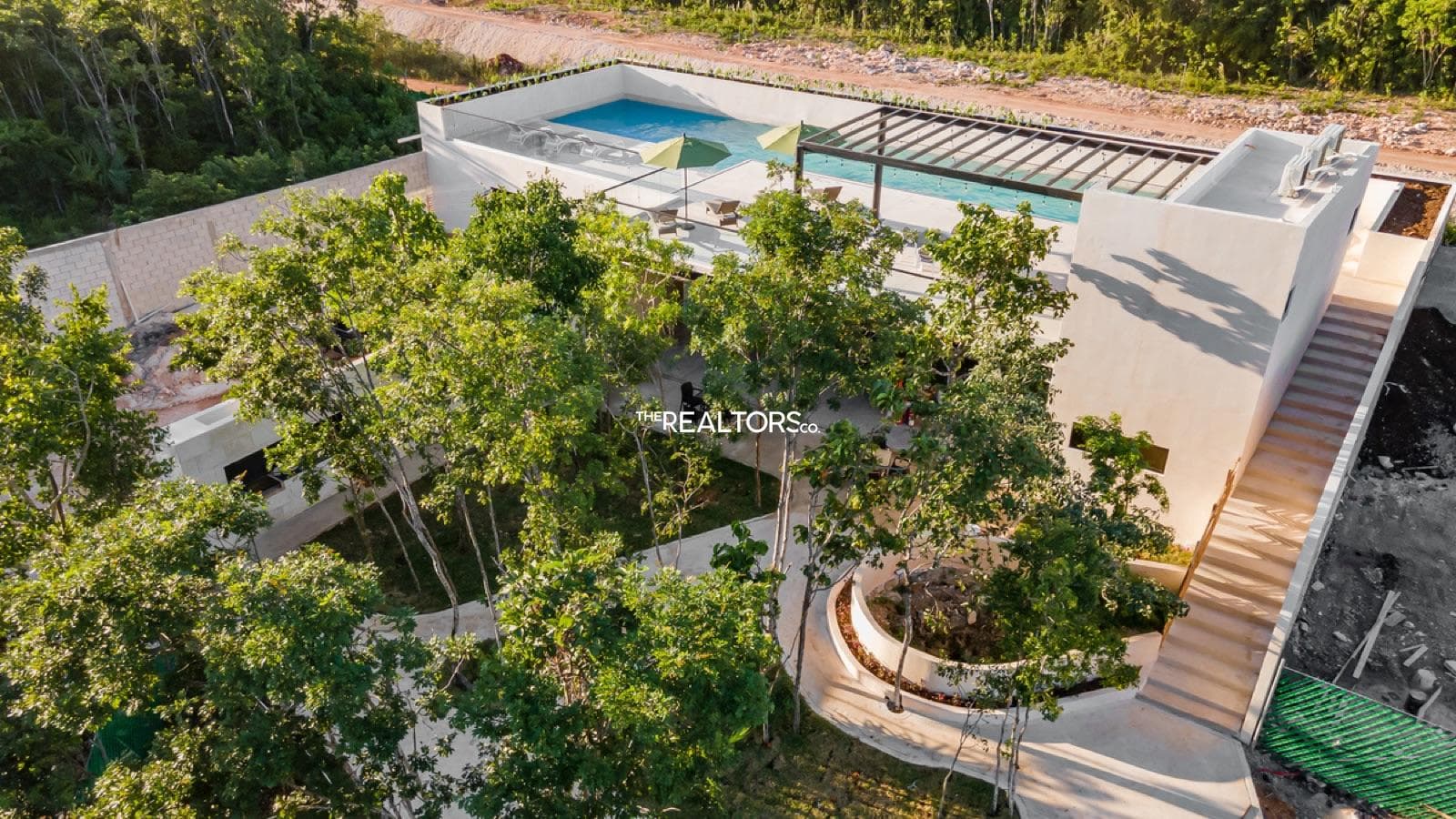 HOUSE FOR SALE IN ZIVALAM