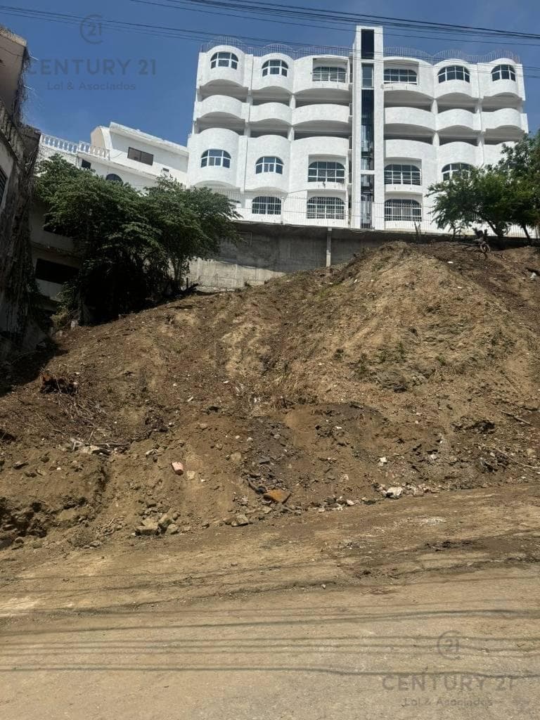Land for Sale with High Potential in the Hornos Subdivision, Acapulco