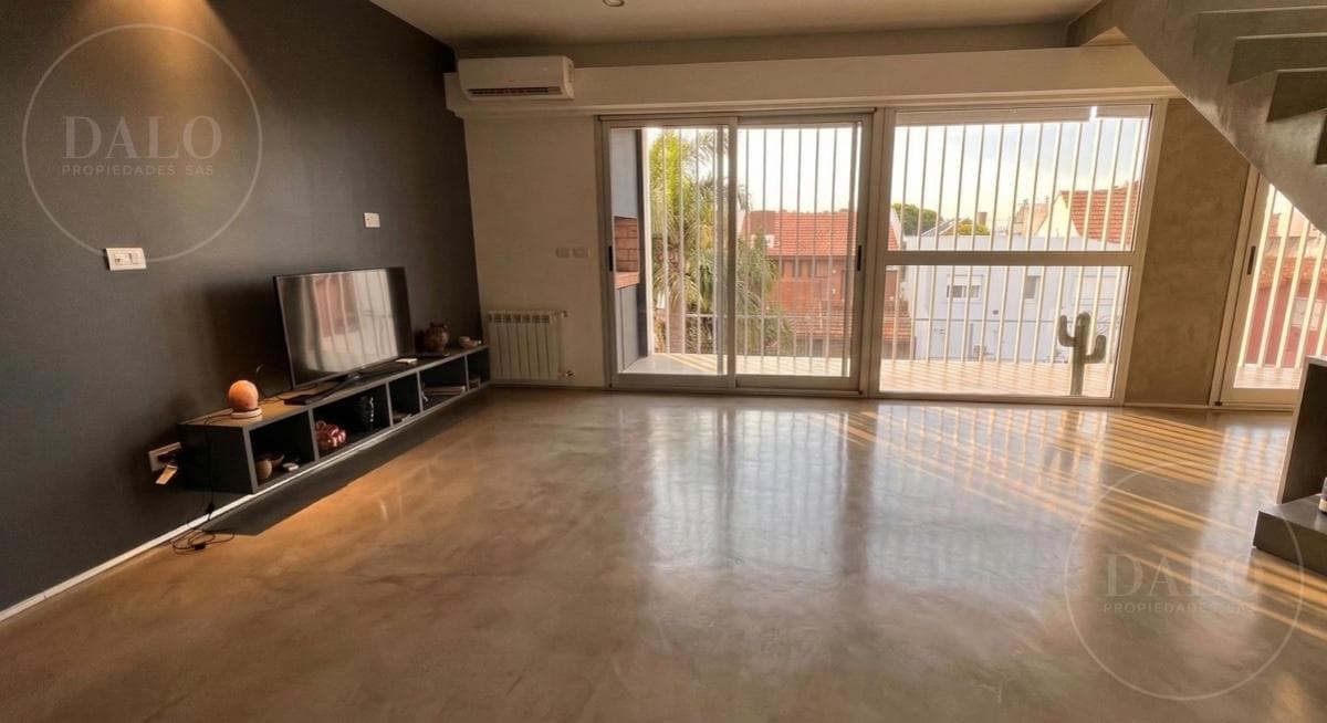 3-room duplex apartment for sale in Florida