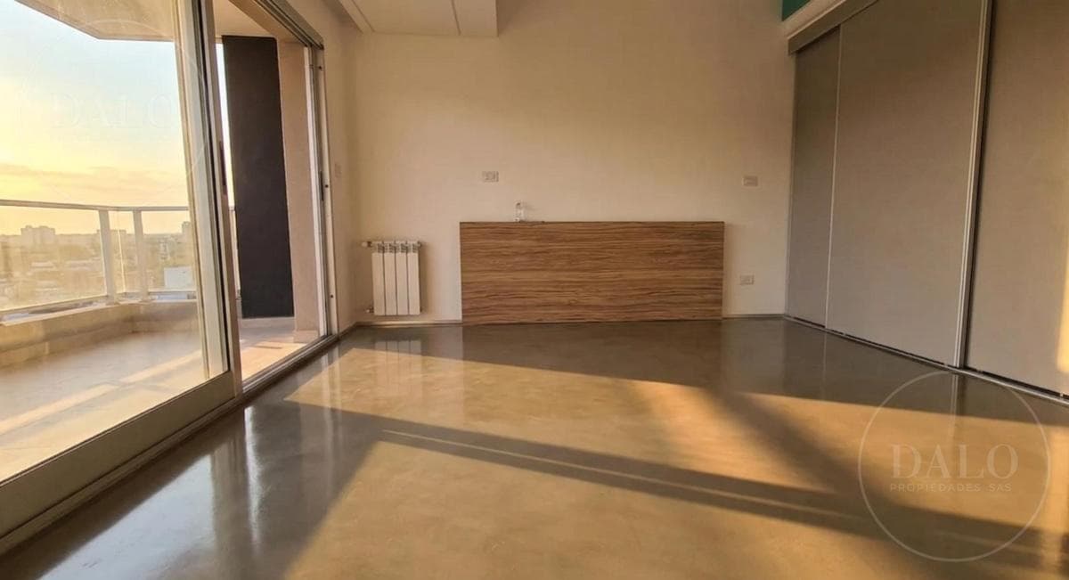 3-room duplex apartment for sale in Florida