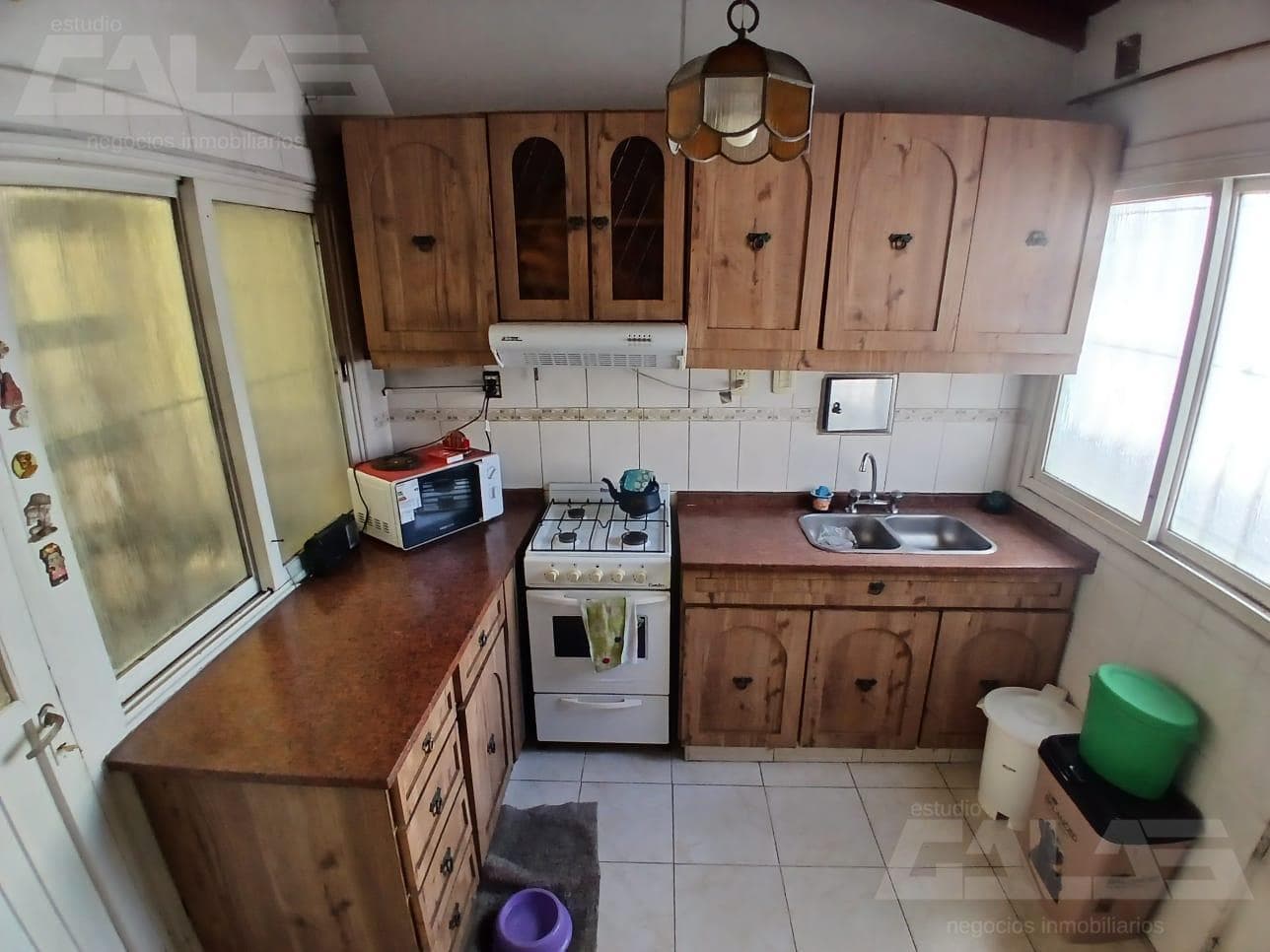 House for Sale in a 3-room apartment complex, with a balcony featuring a grill in Parque Sayago, Castelar Norte