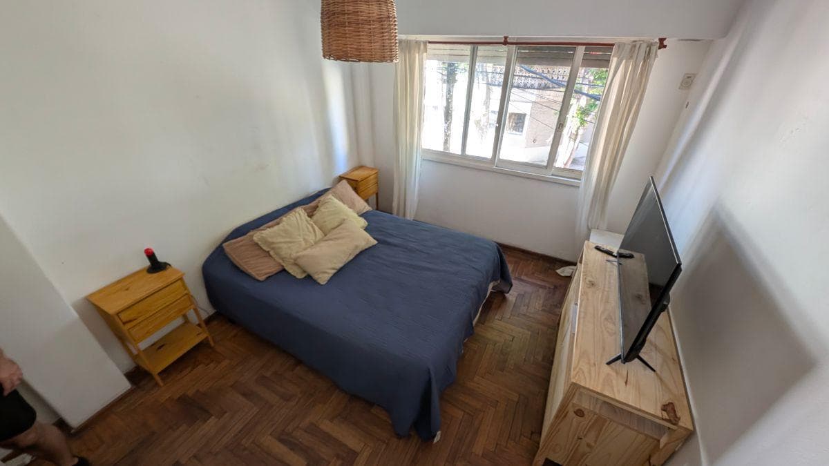 SPACIOUS 2-ROOM APARTMENT WITH A BALCONY, STORAGE ROOM, AND SHARED TERRACE IN FLORIDA