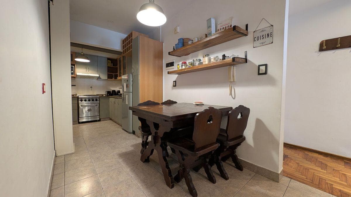 3-ROOM APARTMENT ON AV. LIBERTADOR WITH COVERED PARKING SPACE