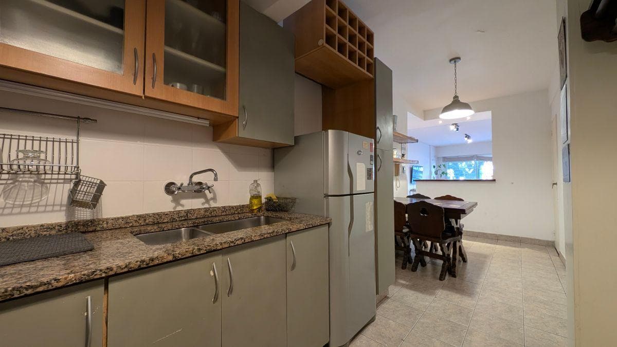 3-ROOM APARTMENT ON AV. LIBERTADOR WITH COVERED PARKING SPACE