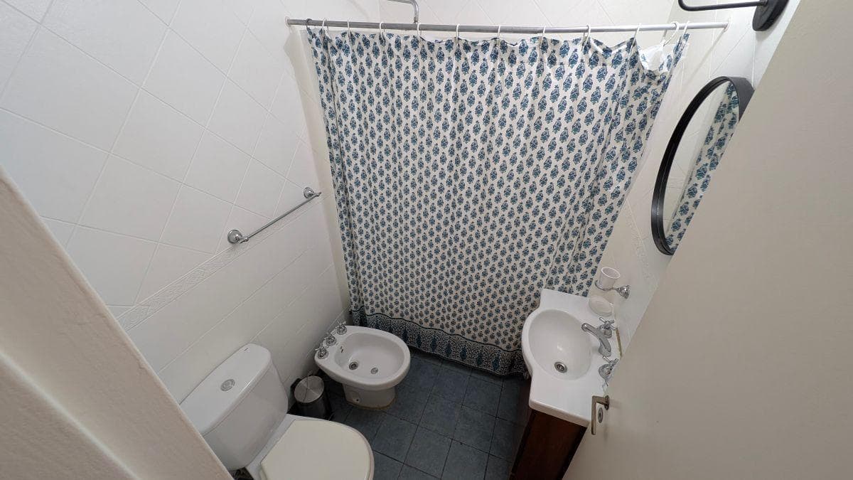 3-ROOM APARTMENT ON AV. LIBERTADOR WITH COVERED PARKING SPACE