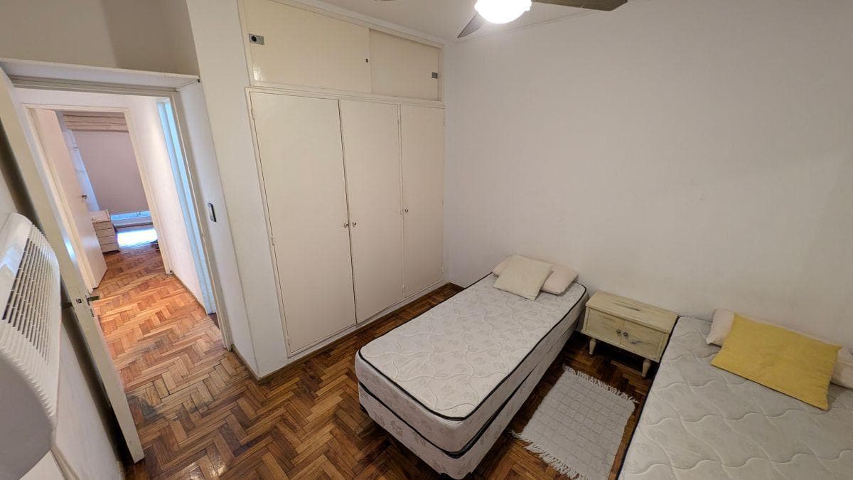 3-ROOM APARTMENT ON AV. LIBERTADOR WITH COVERED PARKING SPACE