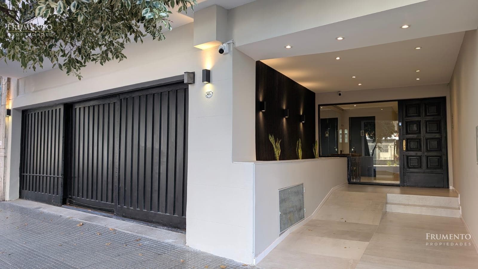 3-ROOM APARTMENT ON AV. LIBERTADOR WITH COVERED PARKING SPACE