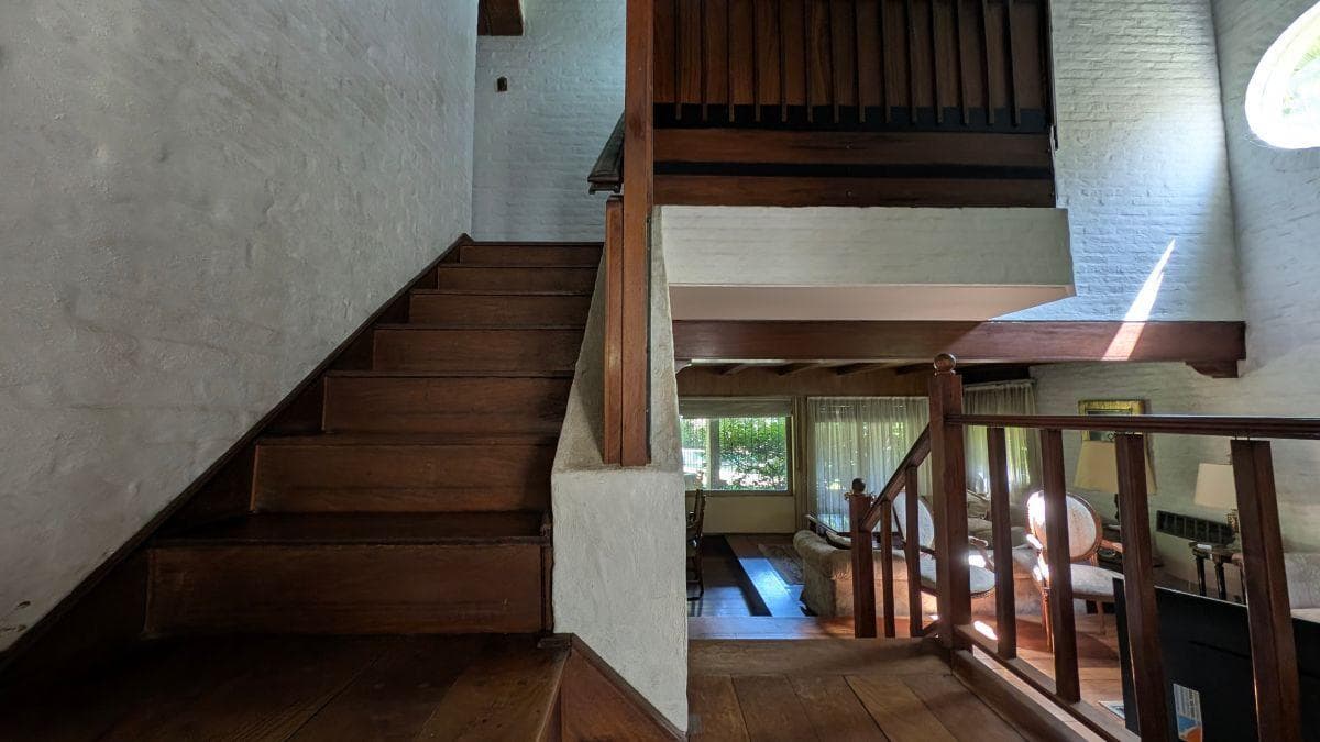 Chalet with 934 m² of land, garden and pool in Barrancas de San Isidro.