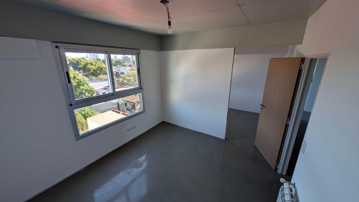 APARTMENT WITH ITS OWN TERRACE, BALCONY, AND GARAGE—TOTALING 165 M2—IN FLORIDA ESTE