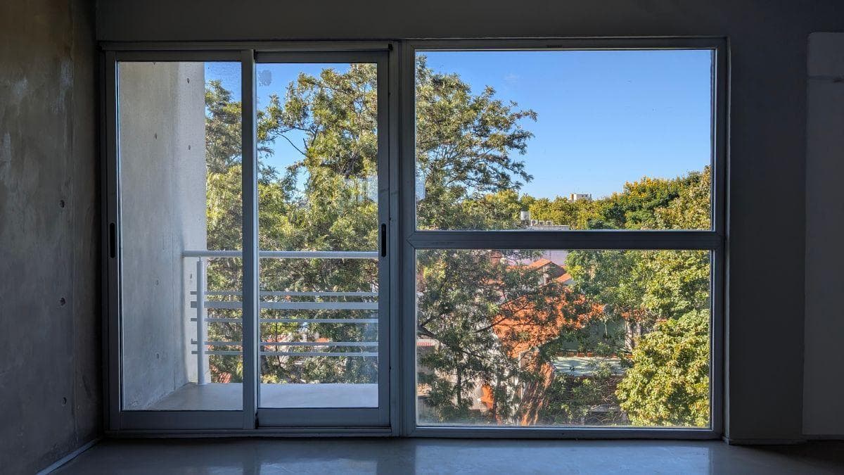 APARTMENT WITH ITS OWN TERRACE, BALCONY, AND GARAGE—TOTALING 165 M2—IN FLORIDA ESTE