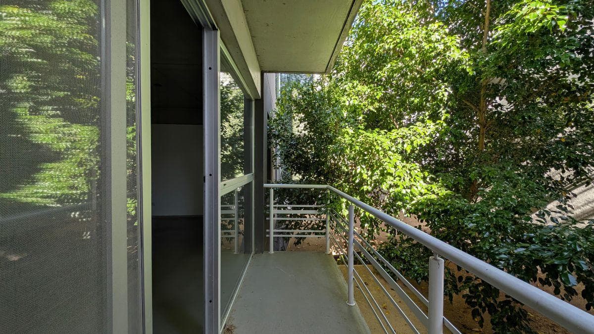 BRAND-NEW APARTMENT WITH GARAGE AND BALCONY, 60 M2 IN FLORIDA